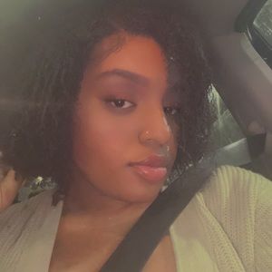 Meet your Posher, Ariann